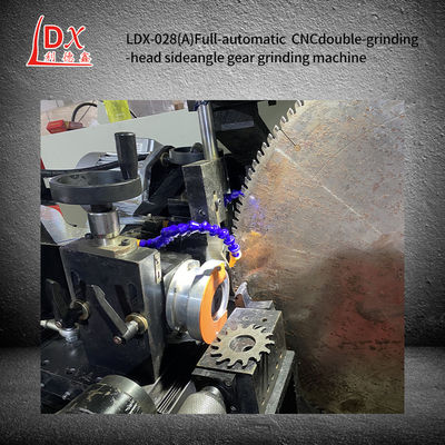 LDX-028A 완전 CNC 이중 깎는 머리 탄화탄소 톱 블레이드 사이드 깎는 기계