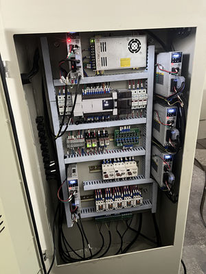 LDX-026A 완전히 폐쇄 된 CNC 원형 톱 블레이드 앞 및 뒷 각 썰기 기계